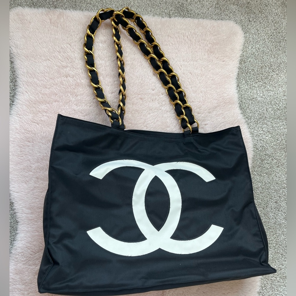 Chanel Vintage 1991-94 Canvas Chain Jumbo CC Tote
